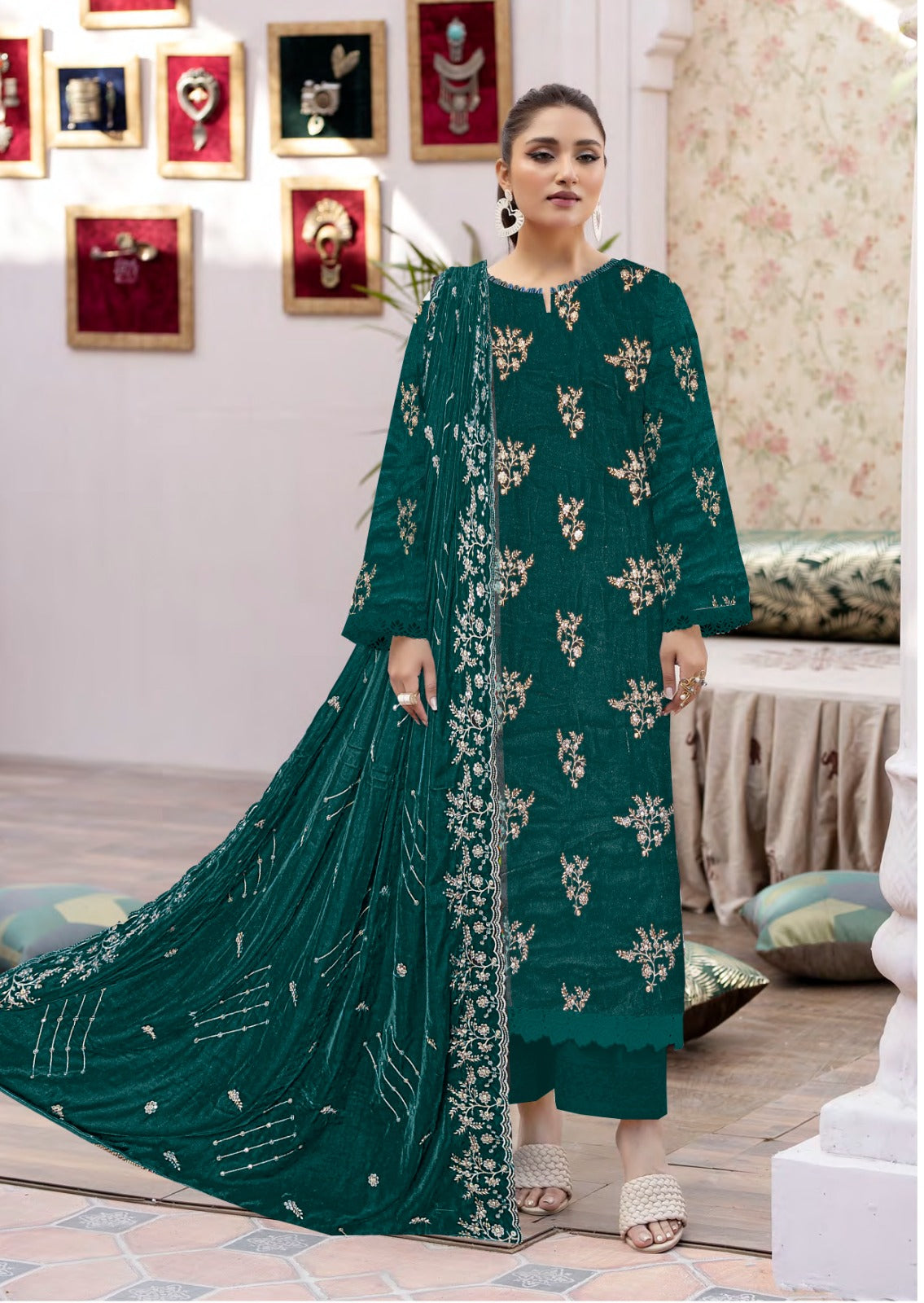 Velvet Embridery Suit #08